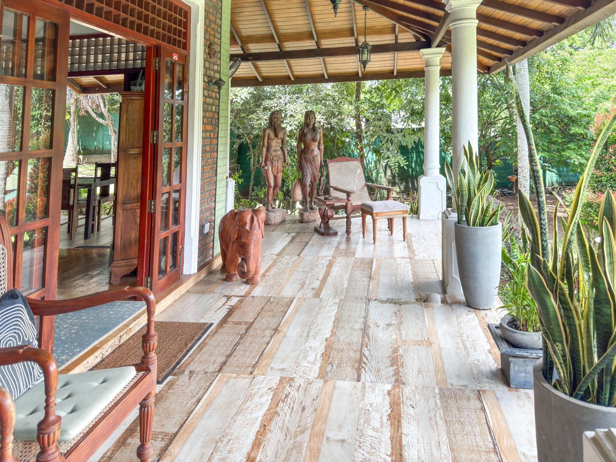 Airport Green Olive Villa Katunayaka Exterior photo